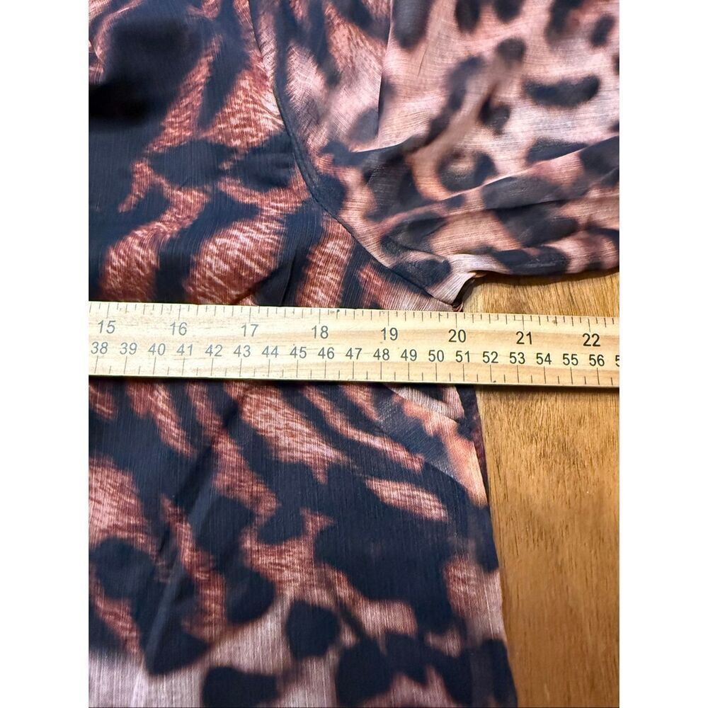 Friends like these Womens size 6 animal print chiffon Ruffle Top - Picture 7 of 8